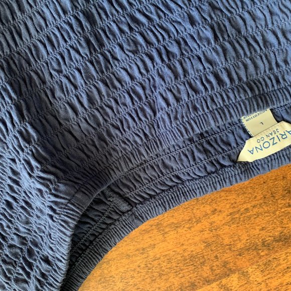 Off-the-shoulder ruffled purple crop top - Picture 3 of 5